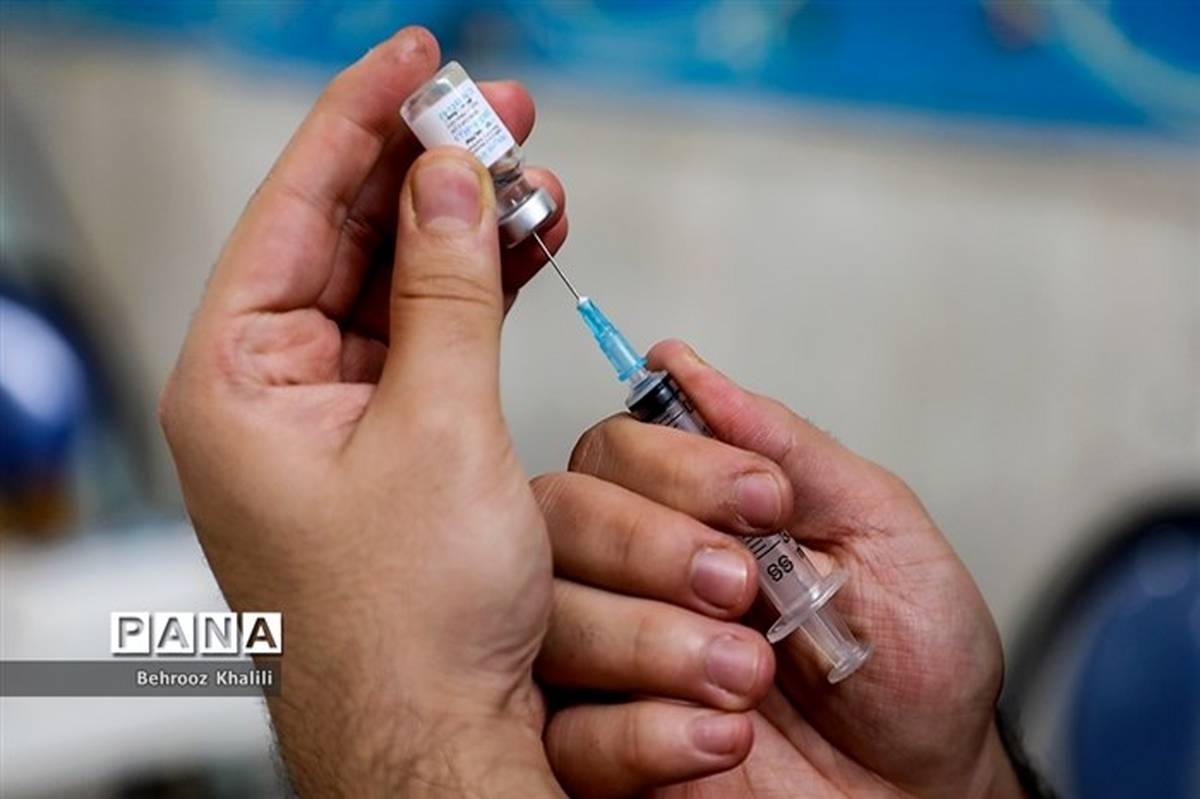 تزریق بیش از ۳۷۴ هزار دُز واکسن کرونا طی شبانه‌روز گذشته