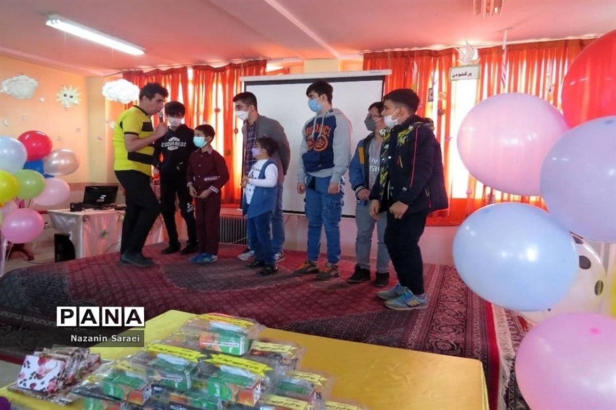 گرامیداشت هفته معلولین درواحدهای آموزشی استثنایی شهرستان اسلامشهر