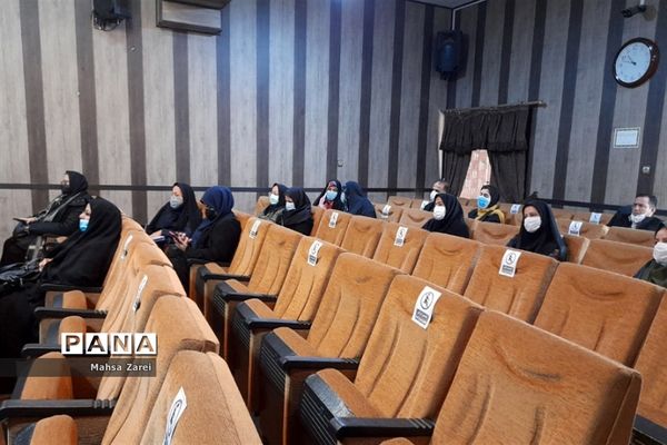دومین کارگاه توانمندسازی دبیران با رویکرد مدل‌سازی ساختاری در قرچک