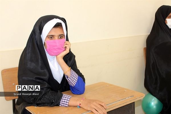 بازدید مدیر آموزش و پرورش شهرستان دشتی از آموزشگاه مهر خورموج