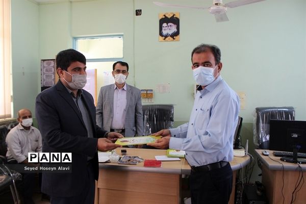 بازدید مدیر آموزش و پرورش شهرستان دشتی از آموزشگاه مهر خورموج