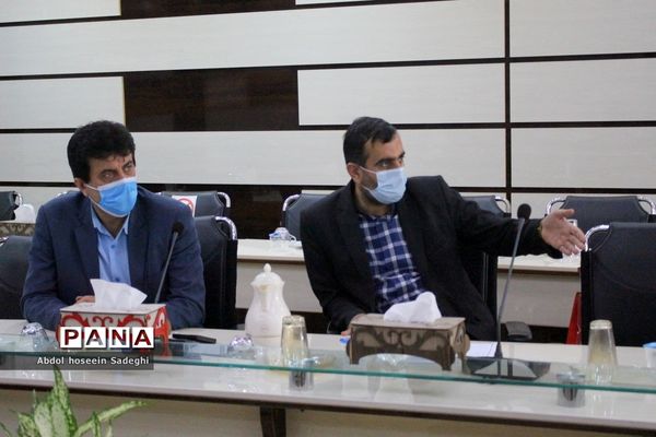 یکصد و پنجمین نشست شورای نطارت بر مدارس و مراکز غیر دولتی استان بوشهر