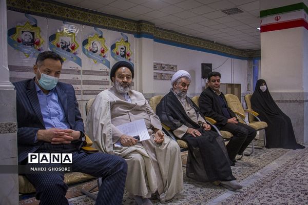 یادواره شهدا در دبیرستان شهدای فرهنگی پردیسان قم