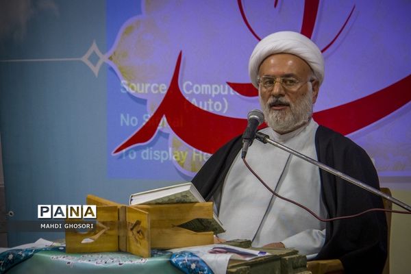 یادواره شهدا در دبیرستان شهدای فرهنگی پردیسان قم