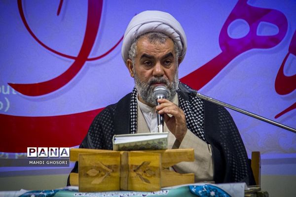 یادواره شهدا در دبیرستان شهدای فرهنگی پردیسان قم