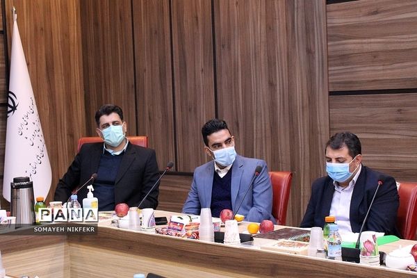 نشست هم‌اندیشی کارشناسان امورتربیتی مناطق ۲۱‌گانه شهرستان‌های استان تهران