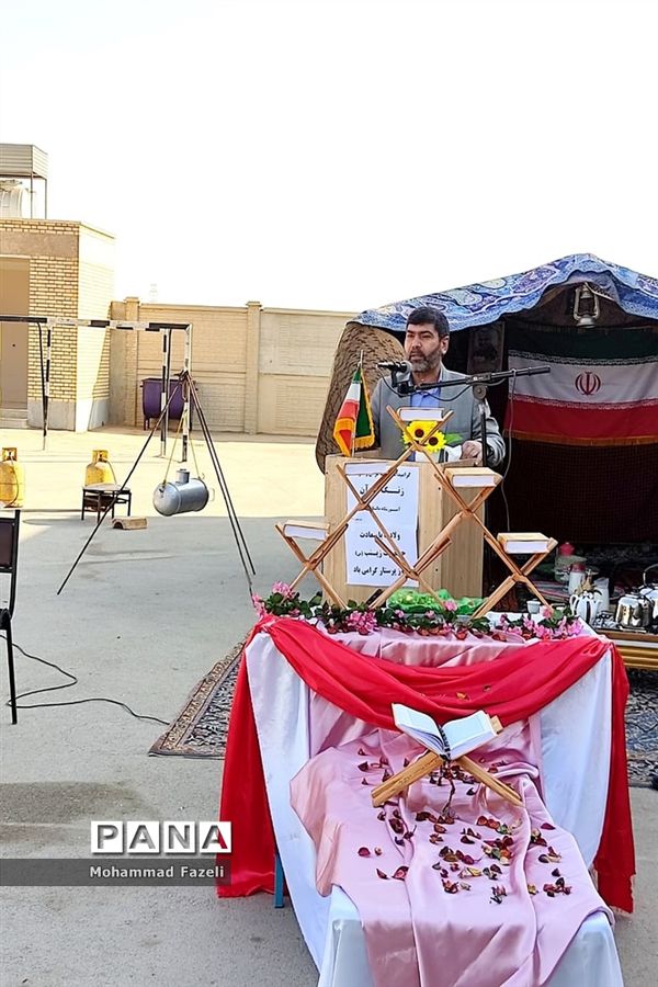 نواختن زنگ هفته قرآن و عترت در حمیدیه