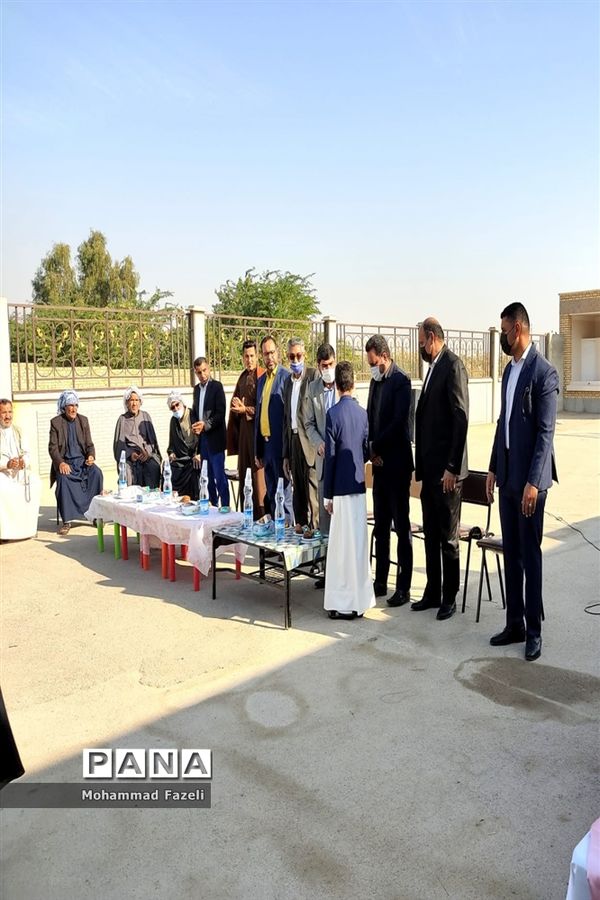 نواختن زنگ هفته قرآن و عترت در حمیدیه