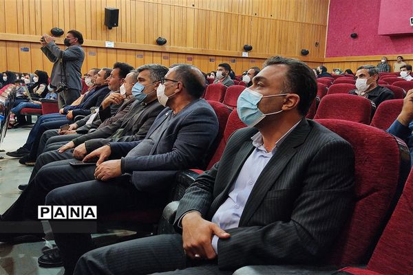 آیین تجلیل از مدافعان سلامت در شهرستان امیدیه