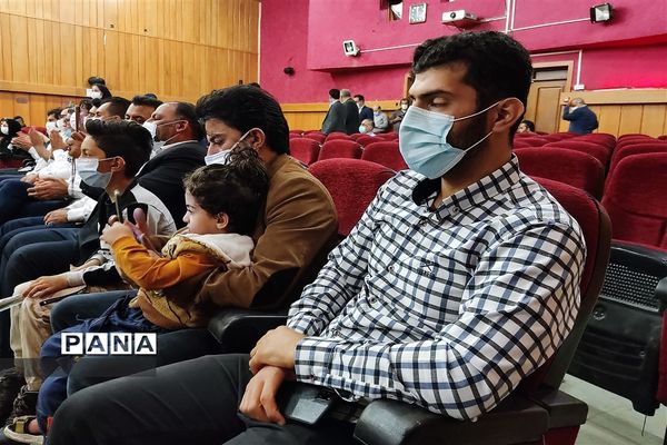 آیین تجلیل از مدافعان سلامت در شهرستان امیدیه