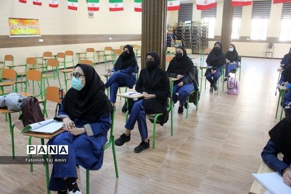 آموزش حضوری در دبیرستان ام ابیها شهرستان بوشهر