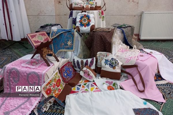 برپایی نمایشگاه چادر نماز و ملزومات جشن تکلیف در شهریار