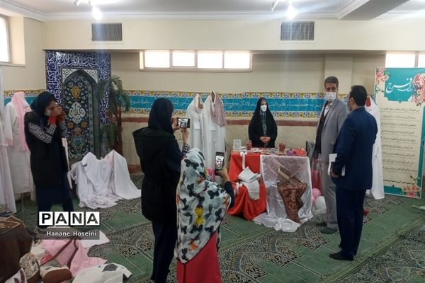 برپایی نمایشگاه چادر نماز و ملزومات جشن تکلیف در شهریار