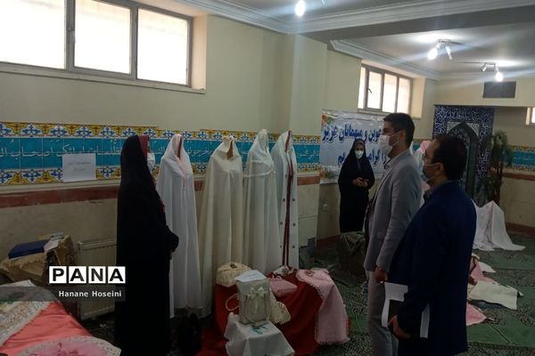 برپایی نمایشگاه چادر نماز و ملزومات جشن تکلیف در شهریار