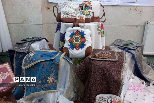 برپایی نمایشگاه چادر نماز و ملزومات جشن تکلیف در شهریار