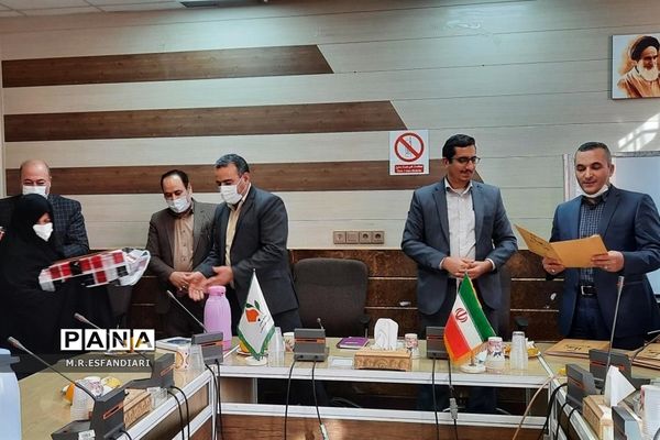 تقدیر از معاونان پرورشی ناحیه یک قم