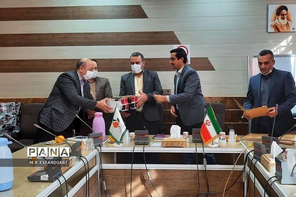 تقدیر از معاونان پرورشی ناحیه یک قم