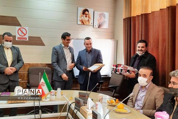 تقدیر از معاونان پرورشی ناحیه یک قم