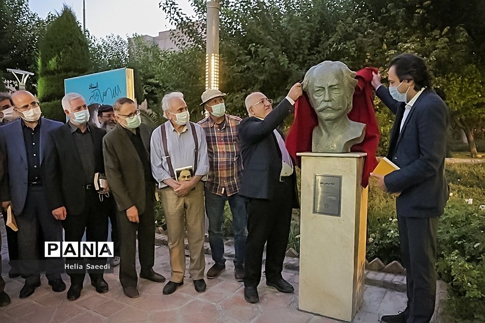 نمایشگاه شانزدهمین سالگرد مرتضی ممیز در خانه هنرمندان ایران