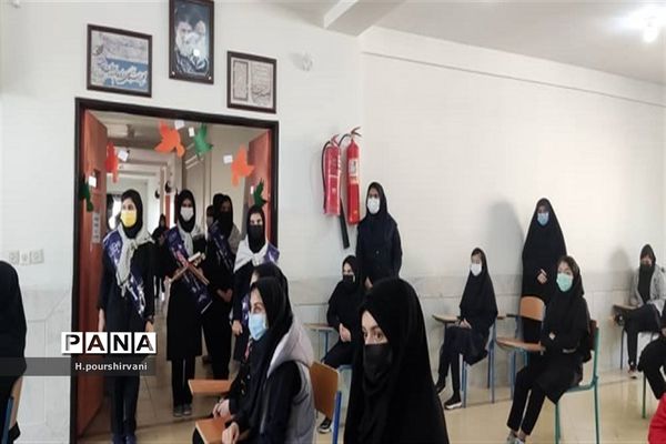 مراسم یادواره شهدا و طرح لاله‌های روشن