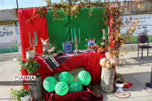 بازارچه صنایع دستی و غذاهای سنتی در دبستان تربیت گلوگاه