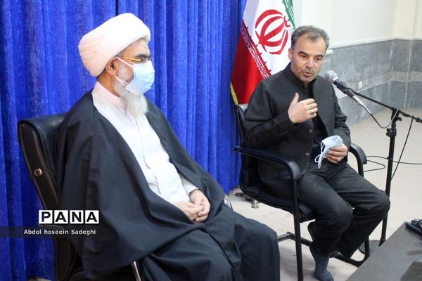 نشست مدیرکل قرآن، عترت و نماز وزارت آموزش و پرورش با نماینده ولی فقیه در استان و امام جمعه بوشهر