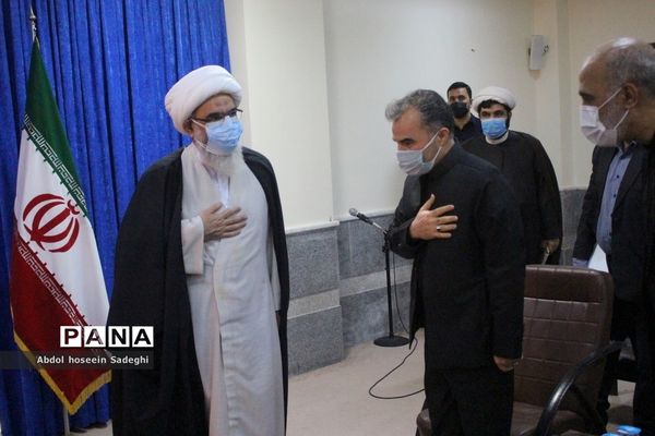 نشست مدیرکل قرآن، عترت و نماز وزارت آموزش و پرورش با نماینده ولی فقیه در استان و امام جمعه بوشهر