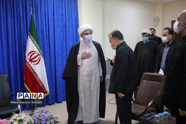 نشست مدیرکل قرآن، عترت و نماز وزارت آموزش و پرورش با نماینده ولی فقیه در استان و امام جمعه بوشهر