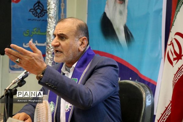 مراسم تجلیل از فعالان سازمان دانش‌آموزی خراسان رضوی(2)