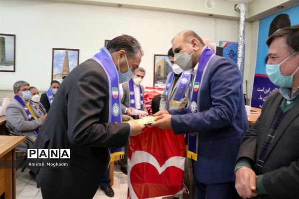 مراسم تجلیل از فعالان سازمان دانش‌آموزی خراسان رضوی(2)