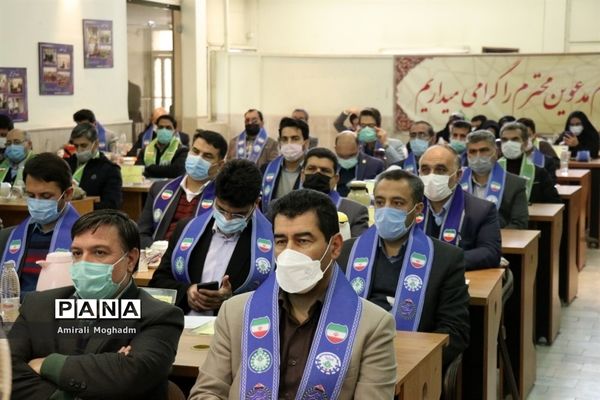 مراسم تجلیل از فعالان سازمان دانش‌آموزی خراسان رضوی(2)
