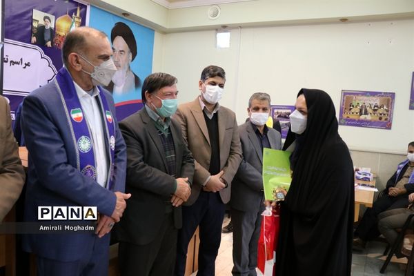 مراسم تجلیل از فعالان سازمان دانش‌آموزی خراسان رضوی(2)