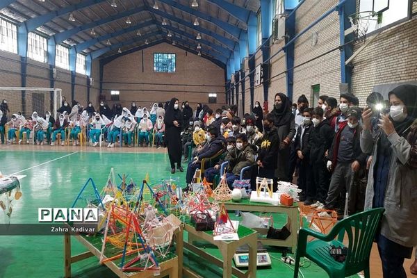 هفته پژوهش در مدارس آباده