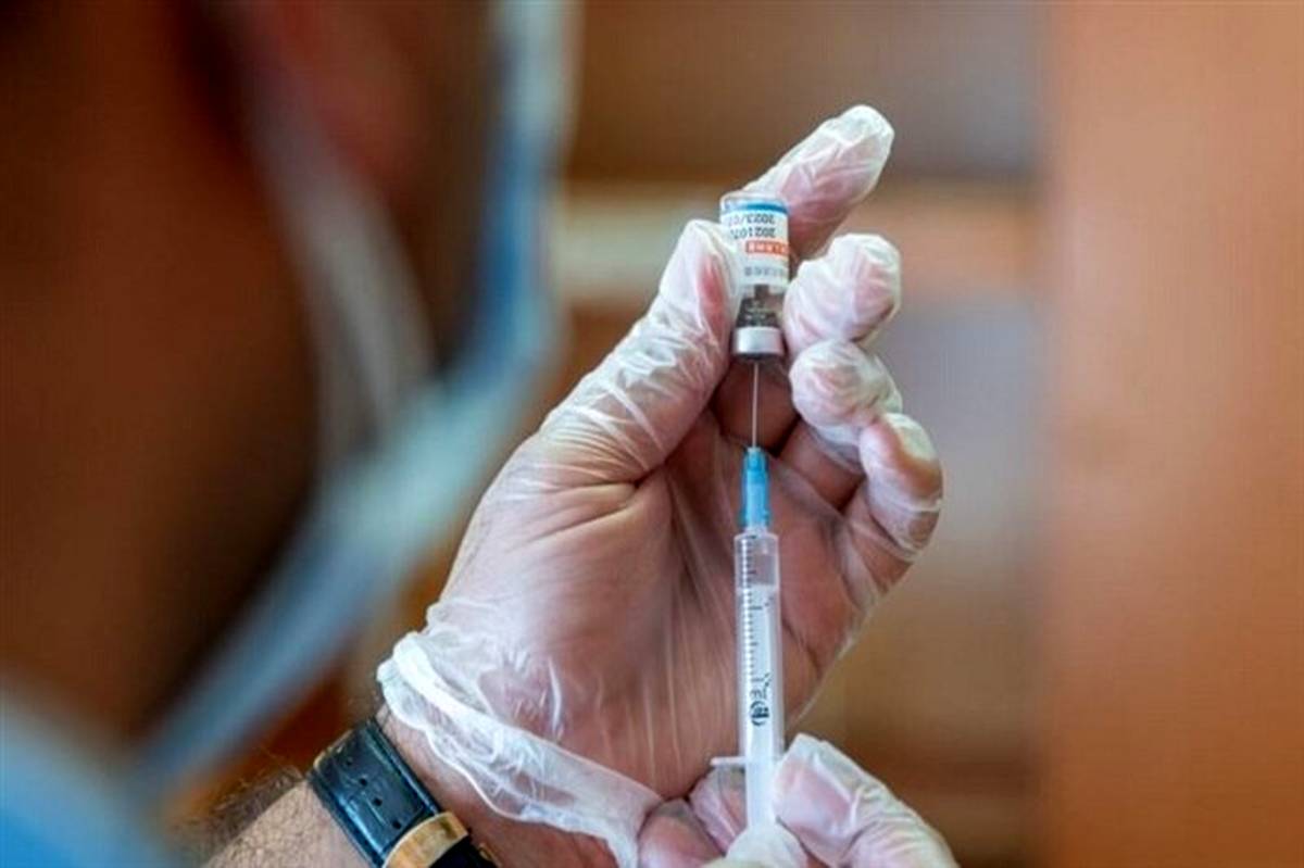 تزریق دُز سوم واکسن کرونا به افراد بالای ۱۸ سال در گیلان آغازشد