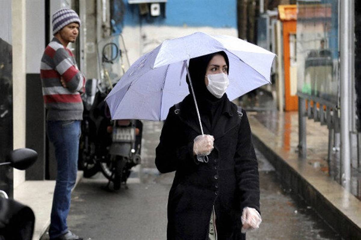 توصیه‌های کرونایی؛ از خیس شدن ماسک در روزهای بارانی جلوگیری کنید