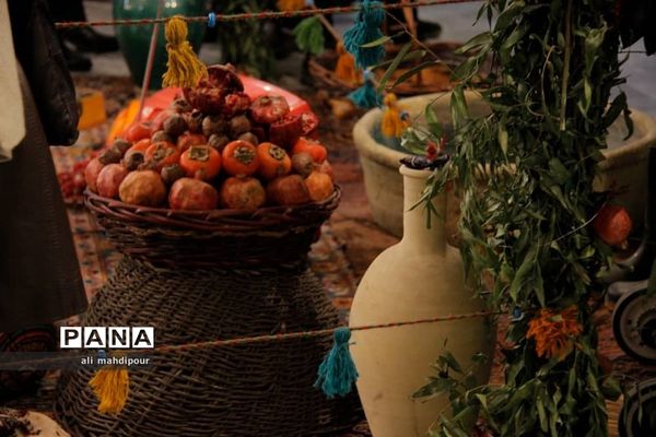 هیاهوی شهر در آستانه شب یلدا