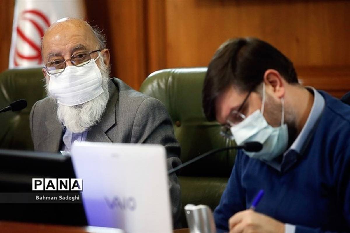 چمران: شهید تندگویان گرچه وزیر نفت بود اما همانند یک رزمنده ساده به منطقه جنگی رفت