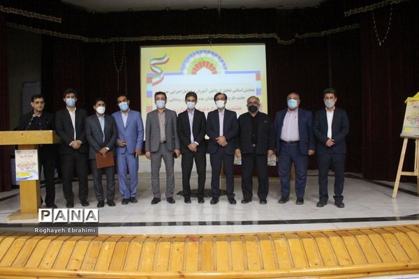 همایش استانی تجلیل از دانش‌آموزان و عوامل اجرایی جشنواره هفتم نوجوان خوارزمی در بوشهر