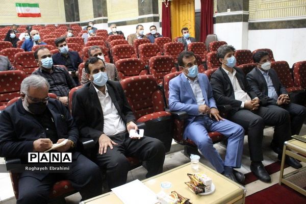 همایش استانی تجلیل از دانش‌آموزان و عوامل اجرایی جشنواره هفتم نوجوان خوارزمی در بوشهر