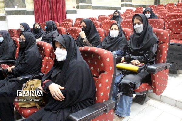 همایش استانی تجلیل از دانش‌آموزان و عوامل اجرایی جشنواره هفتم نوجوان خوارزمی در بوشهر