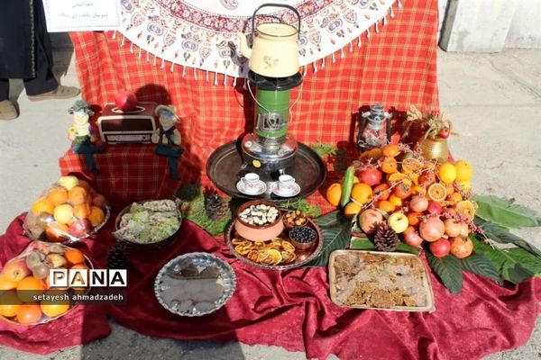 جشنواره بومی و محلی یلدا در دبیرستان شاهد گلوگاه