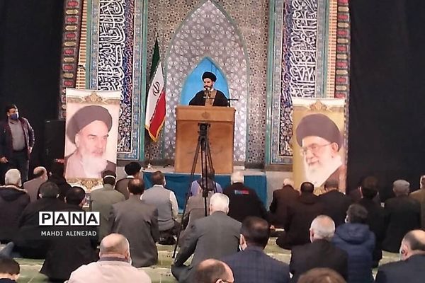 آیین نماز جمعه شهرستان پردیس در مسجد الغدیر