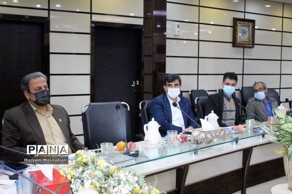 نشست کارشناسان انجمن اولیا و مربیان شهرستان‌ها و مناطق آموزش و پرورش استان بوشهر