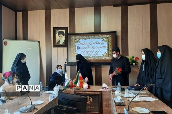 تقدیر از برگزیدگان مسابقات فرهنگی هنری، پرسش مهر در دماوند