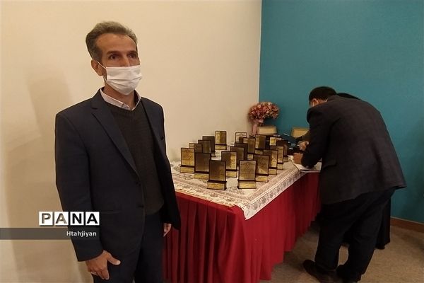 برگزاری گرامیداشت سالروز تاسیس نهضت سواد آموزی در استان اصفهان