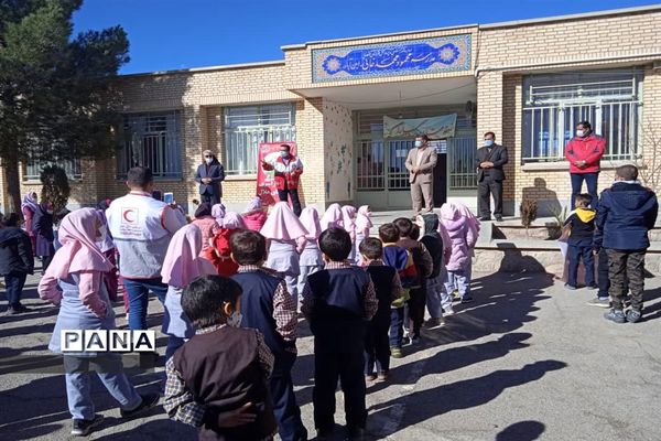 برگزاری مانور زلزله و ایمنی با شعار ایرانی آماده در شهرضا