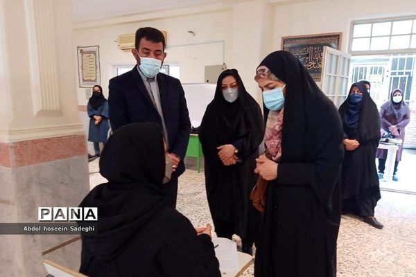 بازدید سرپرست مرکز امور بین‌الملل و مدارس خارج کشور وزارت آموزش و پرورش ازدبیرستان حجاب بوشهر