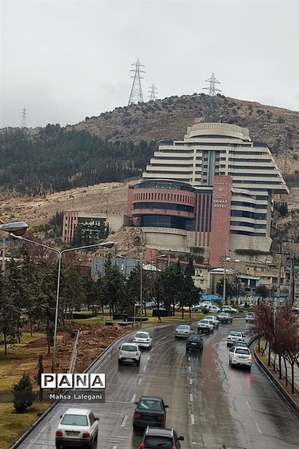 طراوت زمستانی شیراز پس از بارش نخستین باران فصلی