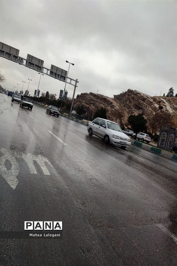 طراوت زمستانی شیراز پس از بارش نخستین باران فصلی