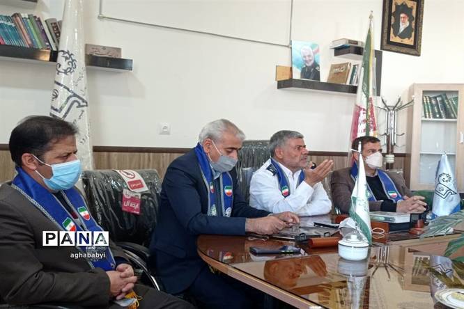 برگزاری جلسه هماندیشی مربیان پیشتاز شهرستان ورزنه